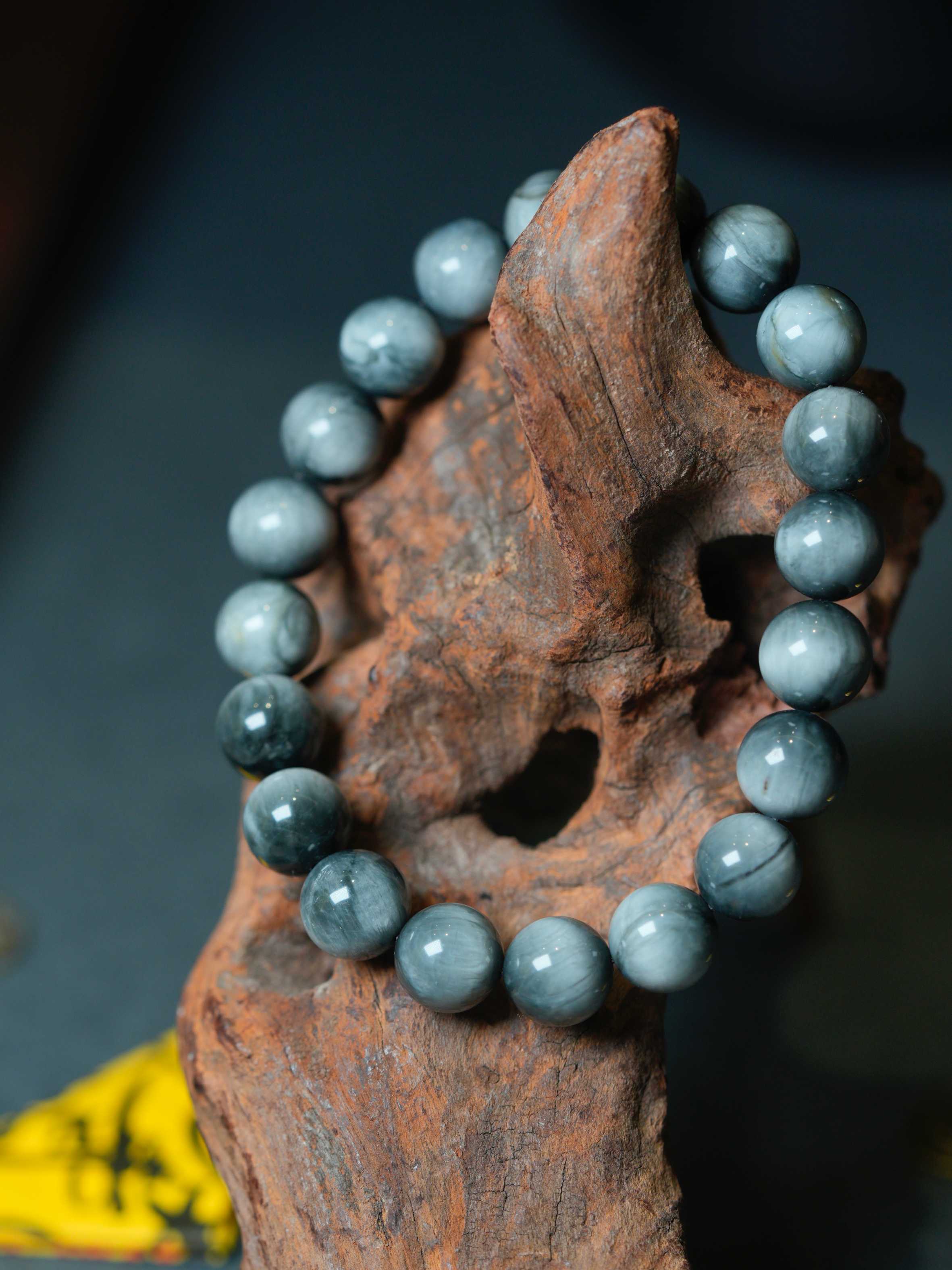 Natural Hawk's Eye Stone Wealth-Attracting Bracelet